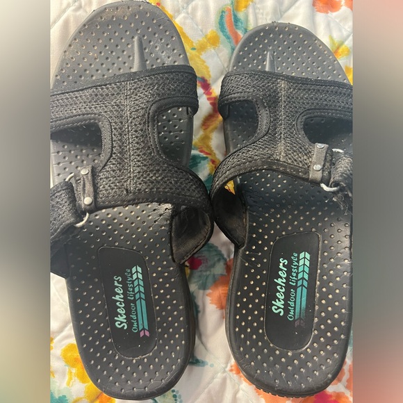 Women's Slide On Skechers Outdoor Lifestyle Sandals in Black Size 6 - Picture 3 of 6
